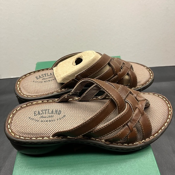 Woman’s Eastland Sandals - Size: 6 - Brand new in box - Picture 4 of 8